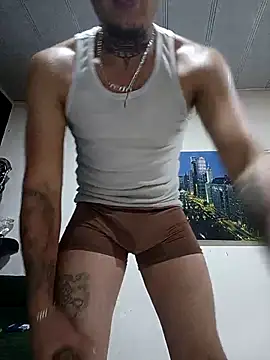 Valentino dominusSex online show from April 16, 2026, 8:42 pm