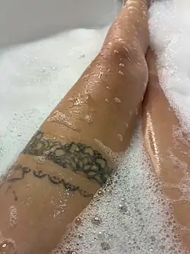 Snapshot of Tatar_Spring chatting on April 10, 2026, 9:00 pm Tatar Spring online show from April 10, 2026, 9:00 pm