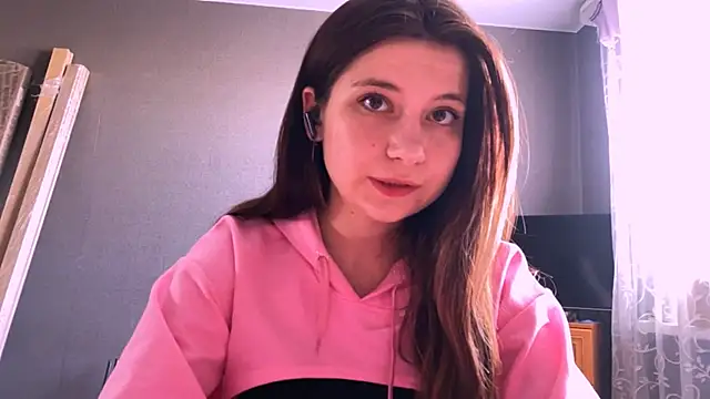 LunnaBliss online show from April 13, 2026, 12:09 pm