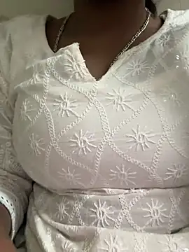 meenu cuties online show from March 19, 2026, 1:11 pm