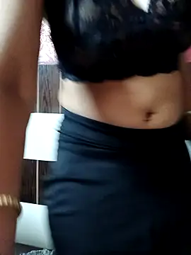 Snapshot of Sweet_sonii chatting on April 6, 2026, 10:22 pm Sweet sonii online show from April 6, 2026, 10:22 pm