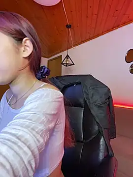 Maraia pink18 online show from March 17, 2026, 4:32 pm