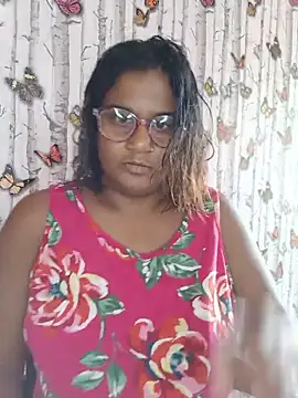 indianstrawberrylips4u online show from May 24, 2026, 10:04 am