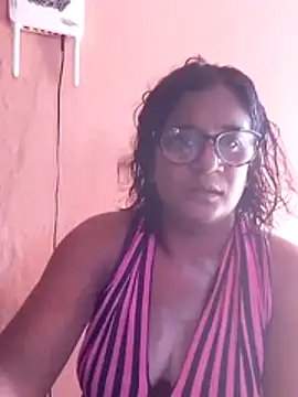 indianstrawberrylips4u online show from February 25, 2026, 6:24 am