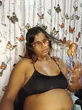 Snapshot of indianstrawberrylips4u chatting on June 12, 2026, 5:43 pm indianstrawberrylips4u online show from June 12, 2026, 5:43 pm