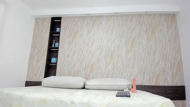 Snapshot of alina_hart chatting on February 23, 2026, 3:30 am alina hart online show from February 23, 2026, 3:30 am