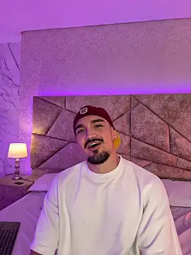 Snapshot of SavageCross1 chatting on February 19, 2026, 9:23 pm SavageCross1 online show from February 19, 2026, 9:23 pm