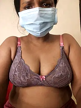 Snapshot of Angel_honeybear_143 chatting on July 10, 2026, 6:13 am Angel honeybear 143 online show from July 10, 2026, 6:13 am