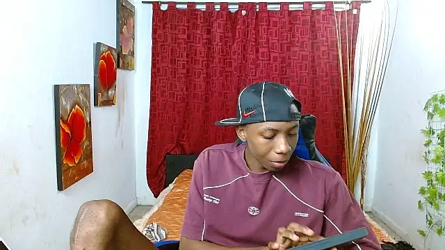 milo018 online show from June 3, 2026, 5:17 pm