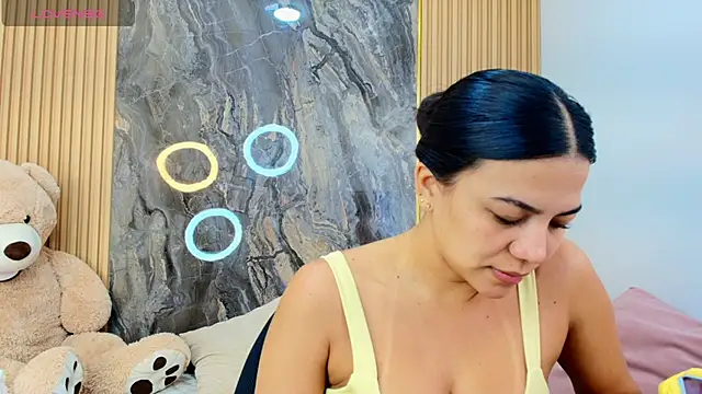 scarlett lumi online show from March 31, 2026, 12:40 pm