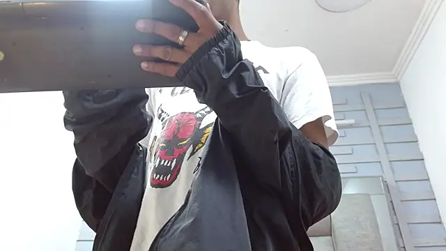 Santiago Ortiz  online show from March 6, 2026, 1:39 pm