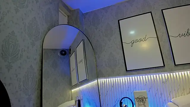 Snapshot of beautydoll18_ chatting on May 8, 2026, 10:41 am beautydoll18 online show from May 8, 2026, 10:41 am