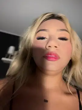 Snapshot of Dulce_Sofi_ chatting on July 17, 2026, 9:12 pm Dulce Sofi online show from July 17, 2026, 9:12 pm