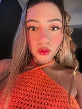 Dulce Sofi  online show from April 9, 2026, 11:33 pm