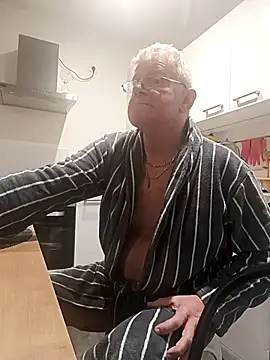 Snapshot of olivbisoumis chatting on February 21, 2026, 5:42 am olivbisoumis online show from February 21, 2026, 5:42 am