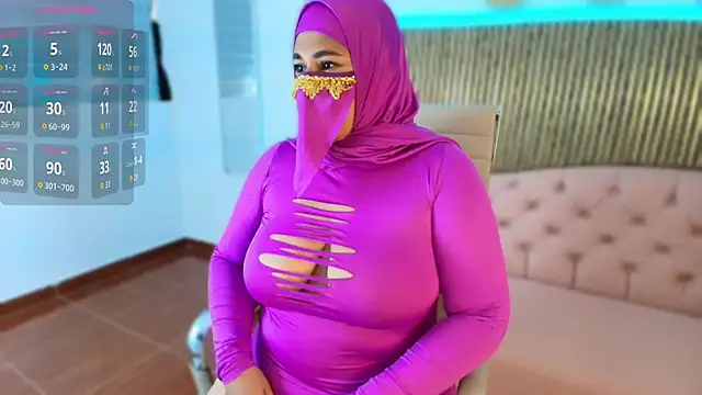 Snapshot of Nadia_Privee chatting on February 23, 2026, 7:03 pm Nadia Privee online show from February 23, 2026, 7:03 pm