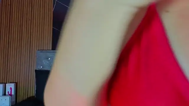 Sophiexx  online show from April 10, 2026, 1:40 pm