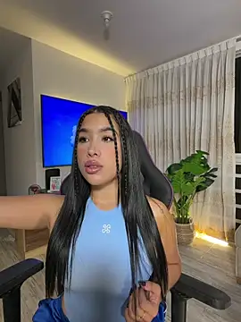 Snapshot of AliceBoomx chatting on April 1, 2026, 4:58 am AliceBoomx online show from April 1, 2026, 4:58 am