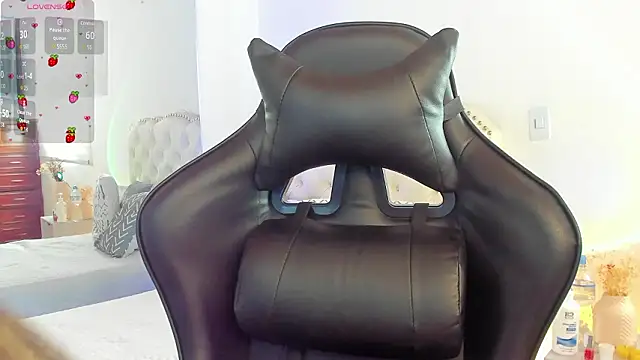 LuuluBerry online show from March 1, 2026, 7:03 pm