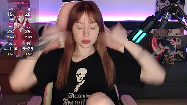 Snapshot of fantasy_lisaa chatting on April 14, 2026, 2:27 am fantasy lisaa online show from April 14, 2026, 2:27 am