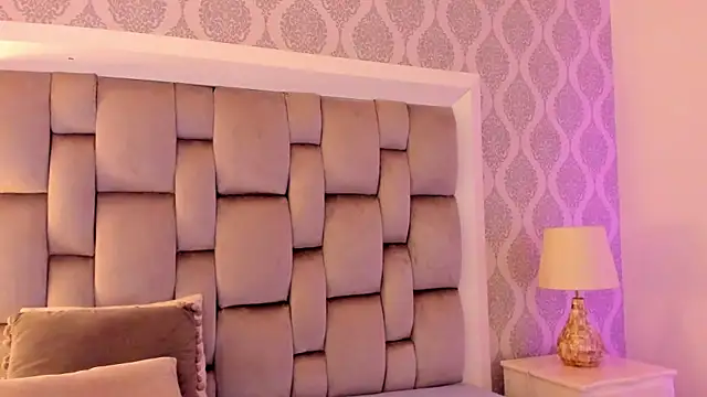 vero domplay online show from April 15, 2026, 3:12 am