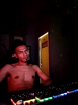 UcEng Lab online show from March 9, 2026, 7:39 pm