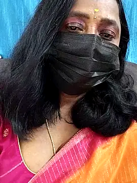 Snapshot of Raagini-Devi chatting on February 18, 2026, 1:40 pm Raagini-Devi online show from February 18, 2026, 1:40 pm