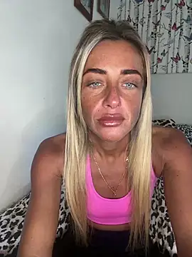 ScarlettGold  online show from March 13, 2026, 12:10 pm