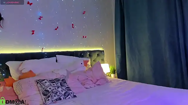 MoonlitAdele online show from March 18, 2026, 9:12 am