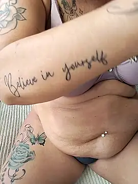 Emma12117 online show from April 20, 2026, 9:56 am