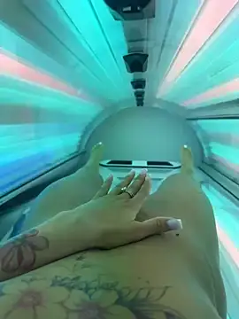 Destinylovex online show from April 7, 2026, 9:22 am