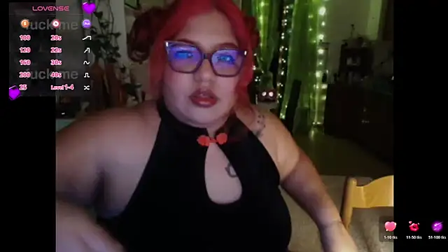 Snapshot of MagicCurves chatting on June 9, 2026, 10:11 pm MagicCurves online show from June 9, 2026, 10:11 pm