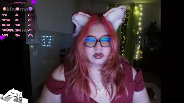 Snapshot of MagicCurves chatting on June 18, 2026, 10:15 pm MagicCurves online show from June 18, 2026, 10:15 pm