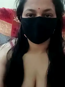 Snapshot of Desi_Heat_Couple chatting on February 26, 2026, 6:35 am Desi Heat Couple online show from February 26, 2026, 6:35 am