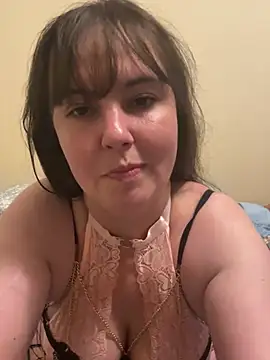 Snapshot of h_oney4411 chatting on July 7, 2026, 3:31 am h oney4411 online show from July 7, 2026, 3:31 am