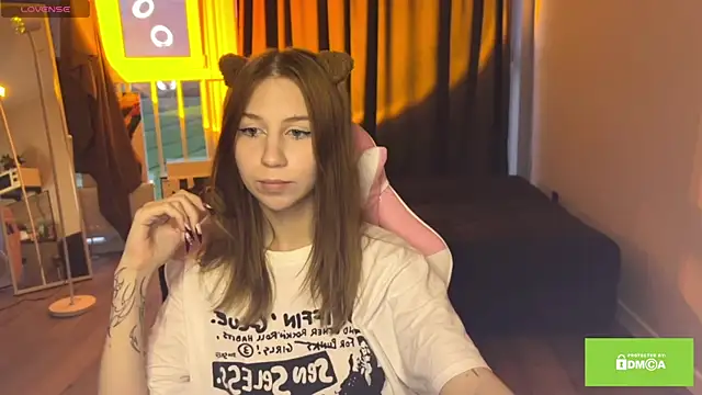 Snapshot of Veneloppalife chatting on May 21, 2026, 4:37 pm Veneloppalife online show from May 21, 2026, 4:37 pm