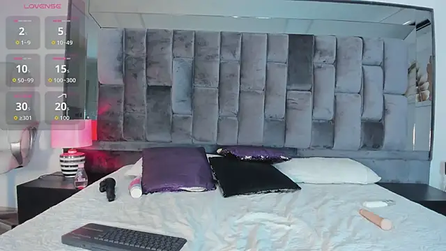 Salem Smith  online show from April 7, 2026, 11:34 am