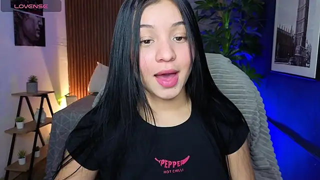 SophyAdams online show from April 13, 2026, 9:30 pm