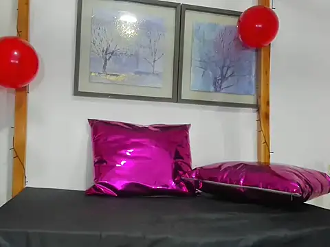 Snapshot of Xamira_hot chatting on February 20, 2026, 6:26 am Xamira hot online show from February 20, 2026, 6:26 am