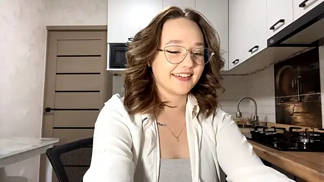 AinaSmith online show from February 25, 2026, 10:48 am