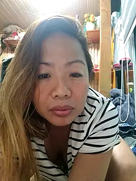 charmine1 online show from February 18, 2026, 6:15 pm