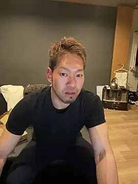 ryuaaaaa online show from May 20, 2026, 5:21 pm