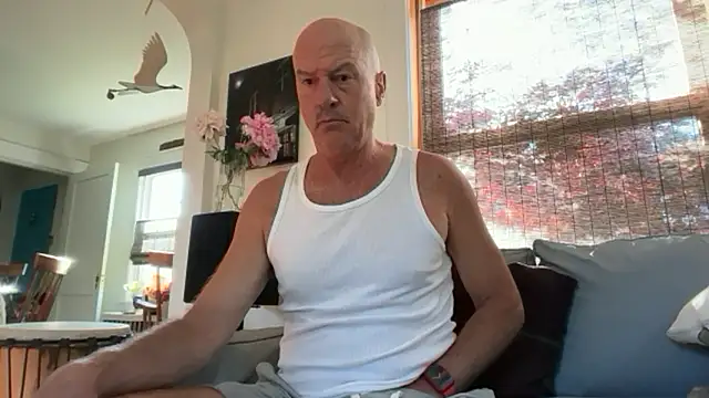 Snapshot of Guy__Grey chatting on June 17, 2026, 11:20 am Guy Grey online show from June 17, 2026, 11:20 am