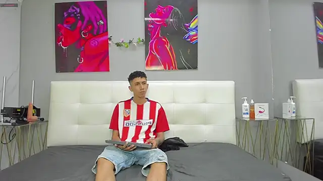Snapshot of ahsly78Bryan chatting on June 25, 2026, 8:14 pm ahsly78Bryan online show from June 25, 2026, 8:14 pm