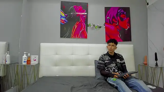 ahsly78Bryan online show from April 13, 2026, 8:02 pm