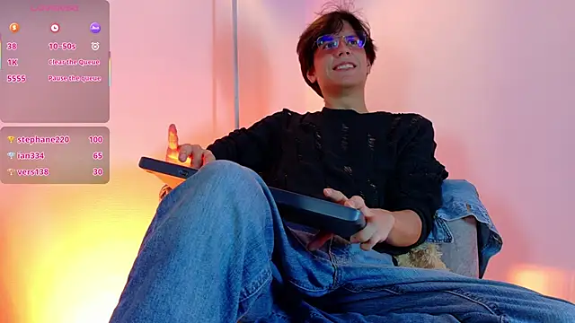 lui x dust online show from March 16, 2026, 5:44 am