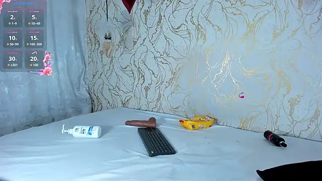 Snapshot of TAYRA_CASTLE chatting on June 25, 2026, 8:25 pm TAYRA CASTLE online show from June 25, 2026, 8:25 pm