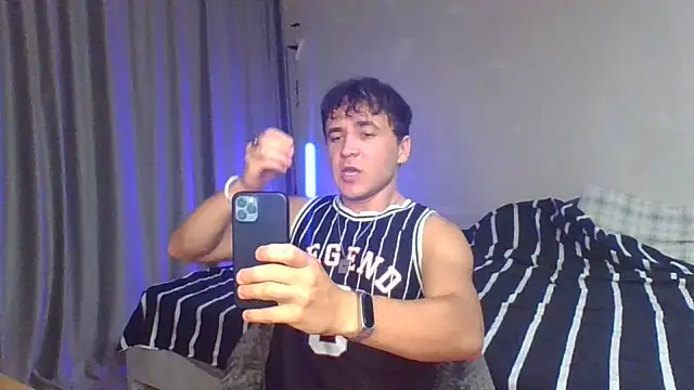 Snapshot of Denis_sport chatting on July 10, 2026, 5:24 pm Denis sport online show from July 10, 2026, 5:24 pm