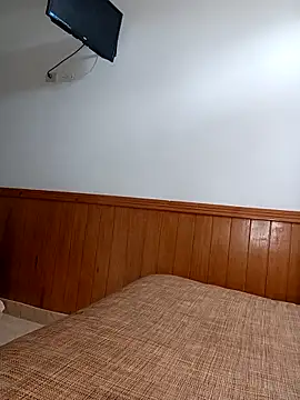 Rosyshadow online show from April 9, 2026, 7:20 pm