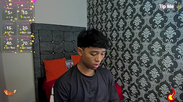 Snapshot of Little_Twink19x chatting on July 16, 2026, 7:44 pm Little Twink19x online show from July 16, 2026, 7:44 pm
